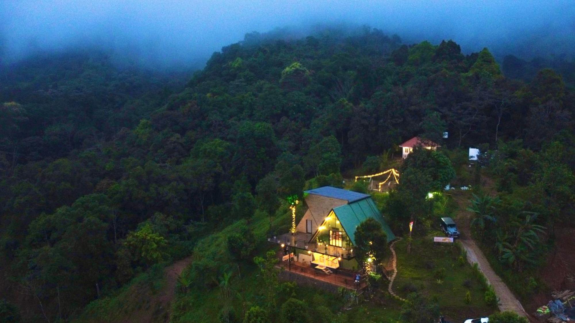 Misty Hideout Bed and Breakfast Kakkadampoyil Exterior foto